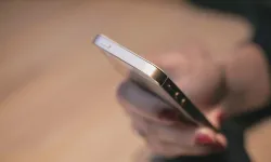 Akıllı telefonlarla yatağa girmek uyku sağlığını olumsuz etkiliyor