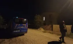Anne ve babasını öldüren oğul hakim karşısında