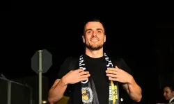 Fenerbahçe, Filip Kostic'i Transfer Etti