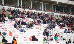 Sivassporlu Taraftarlar Israrla Stadyuma Gelmiyor