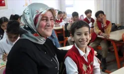 Otizmli Aytekin, Öğretmen Sevgisiyle Hayata Bağlandı