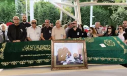 Sivaslı Oyuncu İrem Sak’ın Babası Son Yolculuğuna Uğurlandı