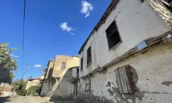 Tarihi Mahalledeki Kerpiç Evler Kayıt Altına Alınıyor