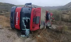 Yangından Dönen İtfaiye Aracı Devrildi