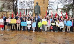 Sivas'ta minikler 23 Nisan'da Ata'nın huzurunda!