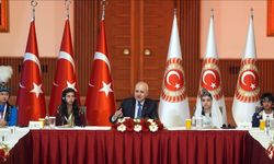 TBMM Başkanı Kurtulmuş, dünya çocuklarını kabul etti