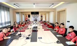 Atıklar, miniklerin ellerinde sanata dönüştü!