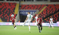 Sivasspor taraftarı Gaziantep kalecisinin yediği golle çılgına döndü!