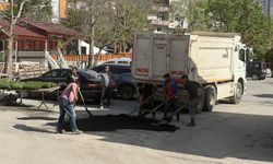Sivas'ta Belediye, Bozuk Yolları Onarıyor