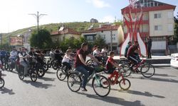 Sivas'ta öğrenciler 19 Mayıs ruhuyla pedal çevirdi!