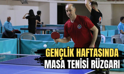 Gençlik haftasında masa tenisi rüzgarı