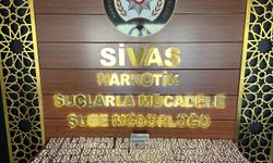 Sivas'ta Büyük Narkotik Operasyonu: 5 Gözaltı, 13 Bin 821 Hap Ele Geçirildi