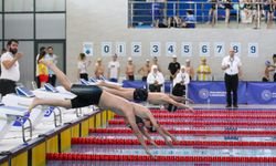 28 İlden 560 Sporcu Sivas'ta Kulaç Attı