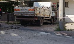 Sivas’ta Freni Boşalan Belediye Kamyonu Duvara Çaptı