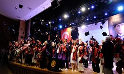 Sivas'ta Yeni Sağlıkçılar Diplomalarını Aldı