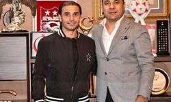 Sivasspor'da o isim ile yollar ayrıldı...