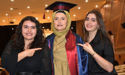 Sivas'ta iki kanseri yenen anne üniversiteyi birincilikle bitirdi
