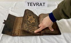 Jandarma 700 yıllık Tevrat buldu