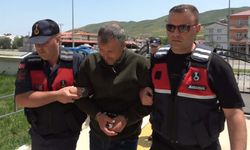 Kardeşini öldürüp, kendi oğlu ve diğer kardeşini yaralayan eski muhtar adliyede