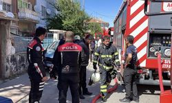Sivas'ta bodrum katta yangın çıktı! 5 kişi dumandan etkilendi