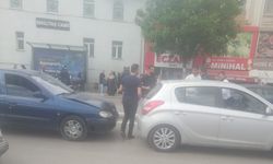 Sivas’ta Dikilitaş Mevkiinde Trafik Kazası: İki Araç Çarpıştı