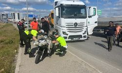 TIR'ın çarptığı elektrikli bisikletin sürücüsü ağır yaralandı