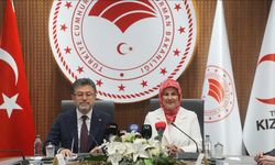 Türk Kızılay'a kan bağışı yapanlar adına fidan dikilecek