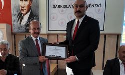 Samet Öztürk'e fahri hemşerilik beratı