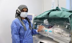 Ambulans Uçakla Gelen Mutluluk: Prematüre Üçüzler Sivas'ta Hayata 'Merhaba' Dedi