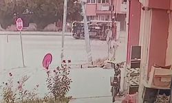 Sivas’ta Trafik Kazası: Ekmek Taşıyan Araç Devrildi, 2 Yaralı