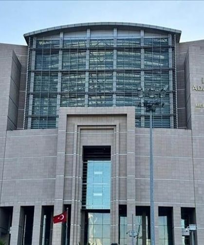 İBB'ye yönelik "terör" soruşturmasında Ebru Özdemir teslim oldu