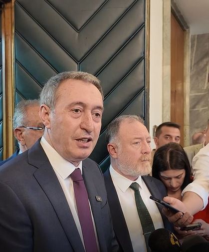 DEM Parti'li Bakırhan: Umarım silahın olmadığı günler görürüz
