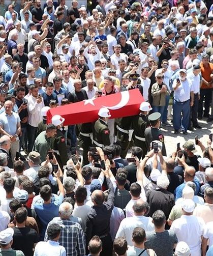 Şehitlerimizi uğurluyoruz
