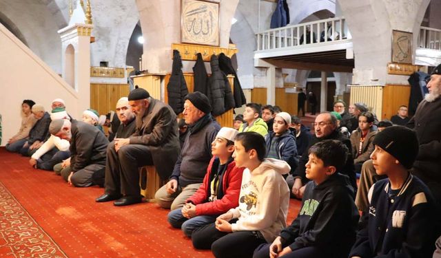 “40 Günlük Namaz” etkinliğinde buluştular!