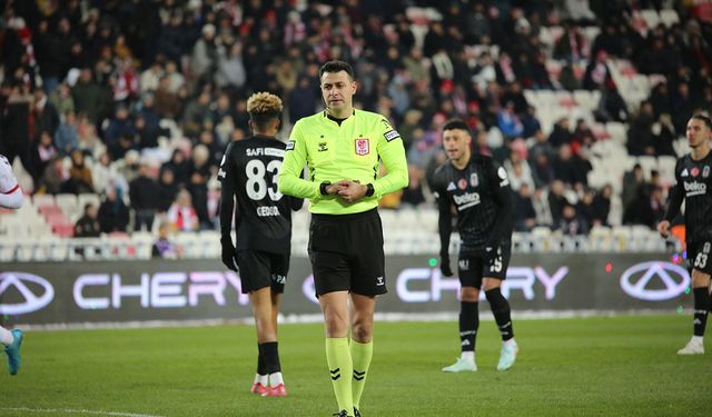 Sivasspor'da Ali Şansalan Düdük Çalınca Bakın Neler Oluyor!