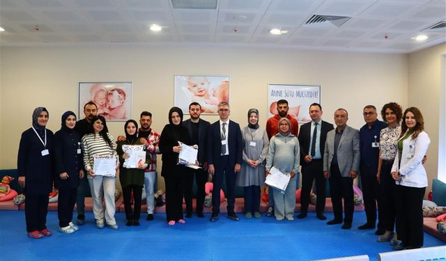 Numune Hastanesinde Gebe Okulu eğitimini tamamlayan baba adaylarına sertifika