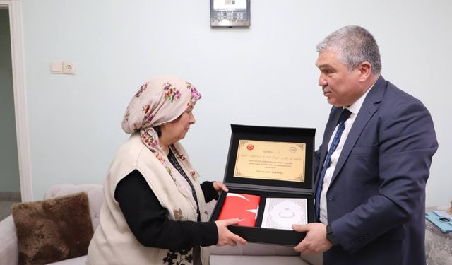 Müftü’den şehit ailesine ziyaret