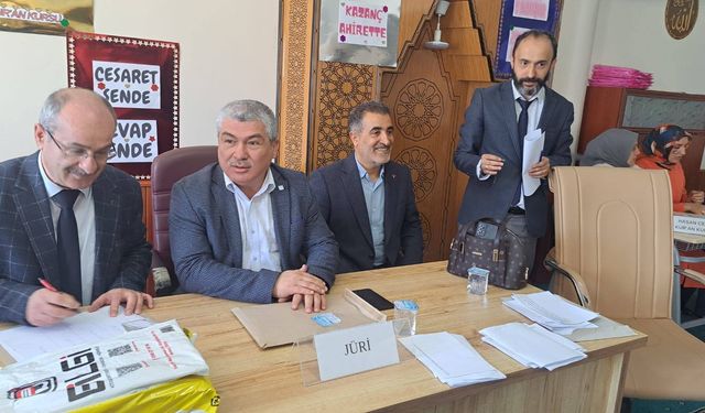 Kur'an kursu öğrencileri bilgi yarışmasında ter döküyor