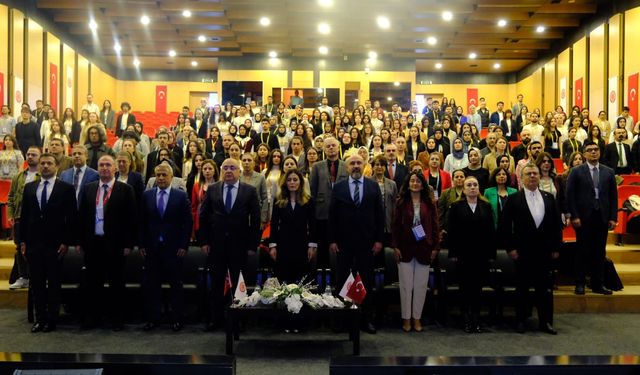 Sivas’ta Sağlık Öğrencilerinden Bilimsel ve Sosyal Etkinlik