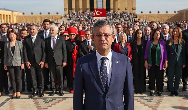 CHP  heyeti Anıtkabir'i ziyaret etti
