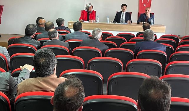 Ulaş Kaymakamı Eskimez, muhtarlarla bir araya geldi