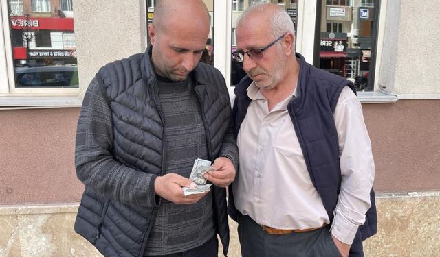 Belki Bir Hastanın Parasıydı! Sivas'tan dünyaya örnek olacak olay!