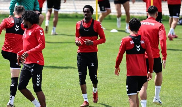 Pür dikkat Antalya'ya kilitlendik!