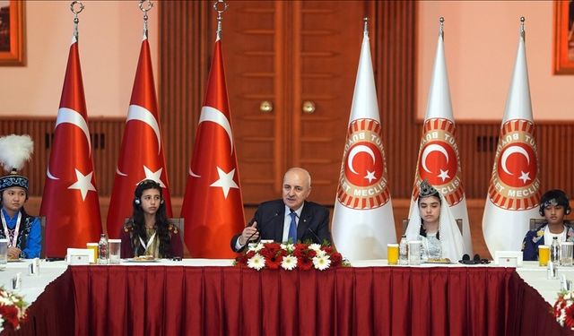 TBMM Başkanı Kurtulmuş, dünya çocuklarını kabul etti