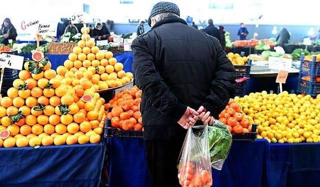 Yoksulluk Sınırı Zirvede! Vatandaş 'Bakıp Geçiyor'