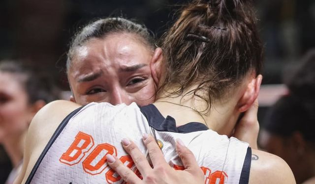 Hande Baladın gözyaşları içinde veda etti