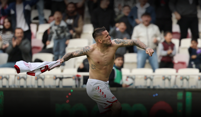 Manaj, Antalya ağlarını havalandırdı! Sivasspor'un golcüsü yine iş başında!