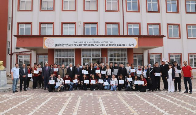 Öğrencilere STEM eğitimi verildi