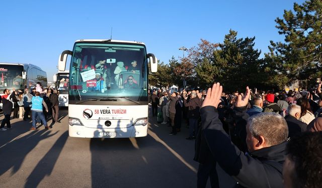 650 Kalp Sivas'tan Mekke’ye Doğru Yola Çıktı
