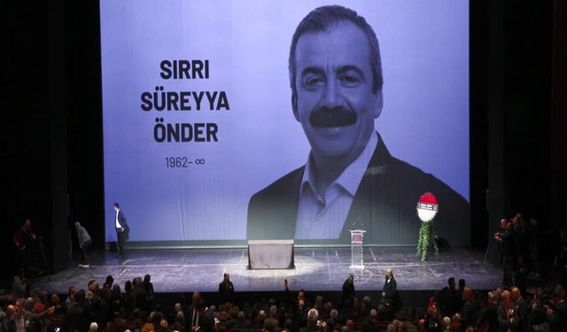 Sırrı Süreyya Önder için AKM'de tören